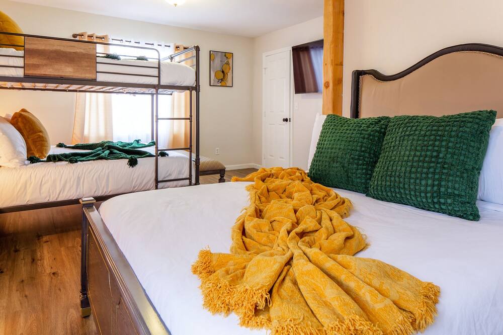 Photo of Bedroom in River Mountain
