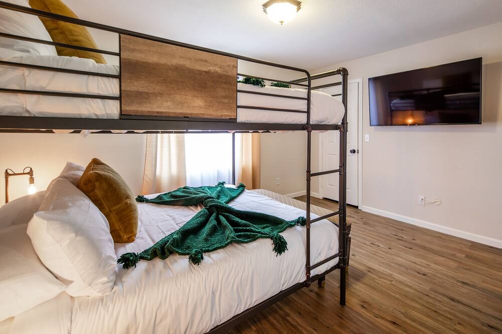 Photo of Bedroom in River Mountain