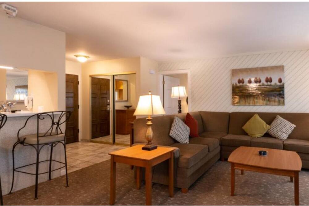 Photo of Livingroom in San Diego Country Estates
