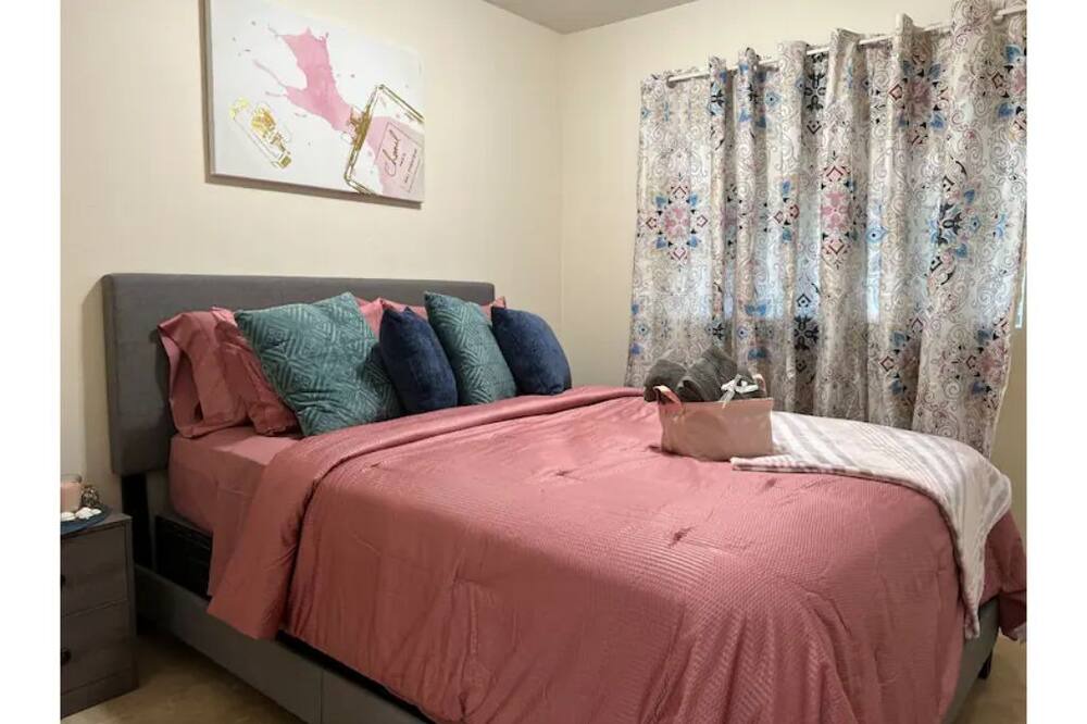 Photo of Bedroom in Moreno Valley