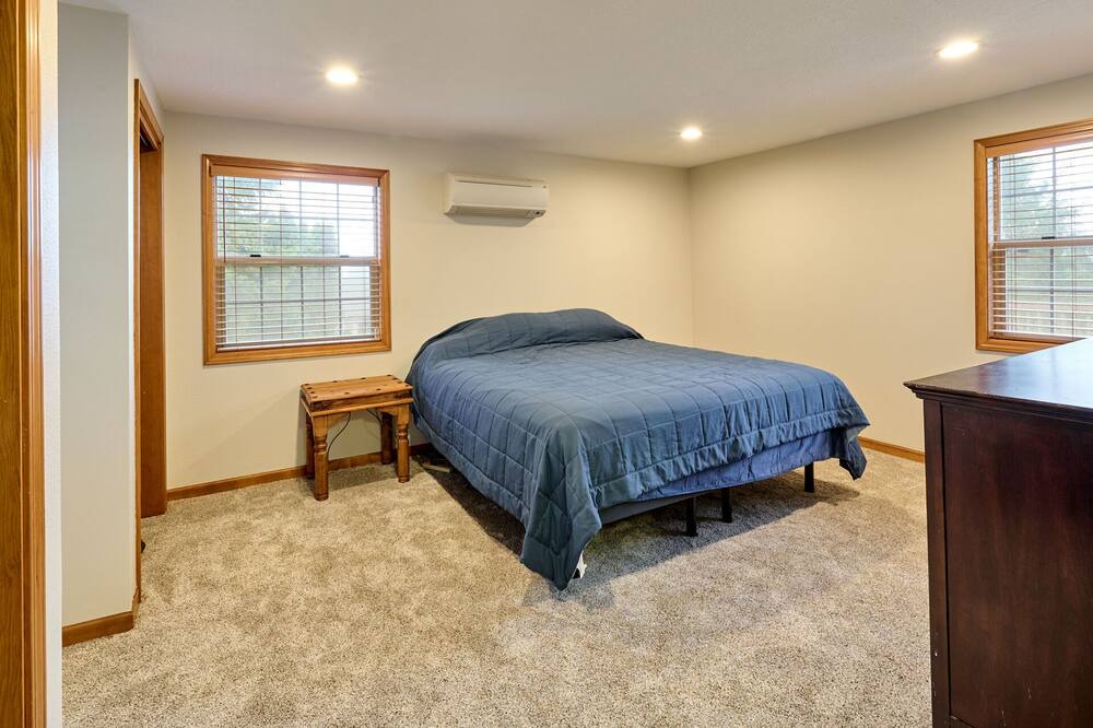 Photo of Bedroom in Salem