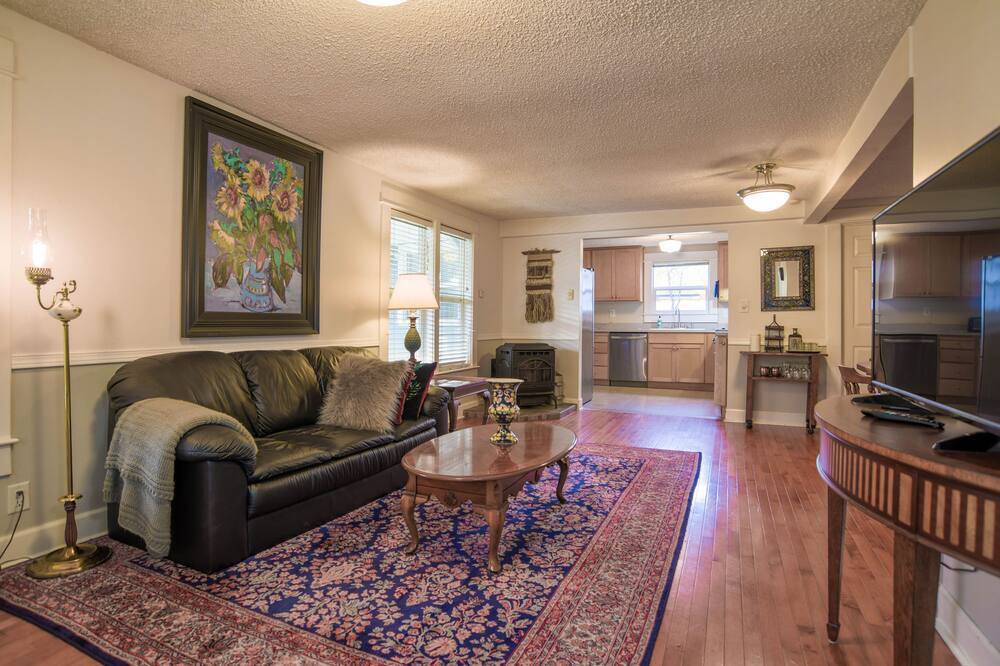 Photo of Bedroom in Vernon