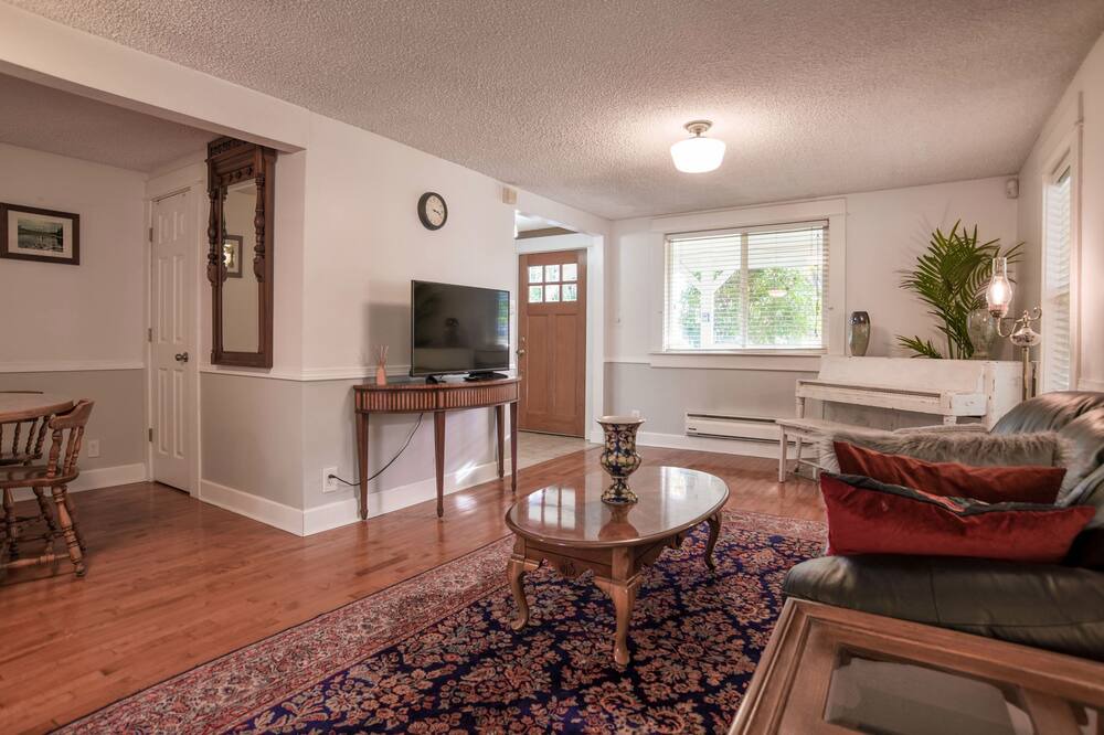 Photo of Bedroom in Vernon