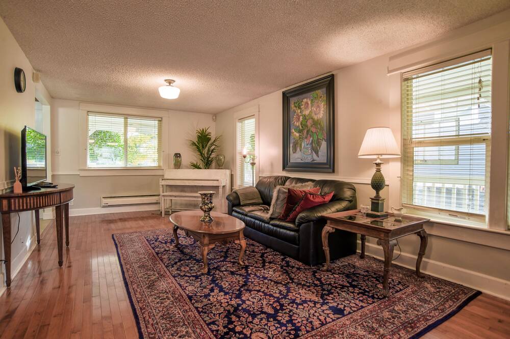 Photo of Bedroom in Vernon