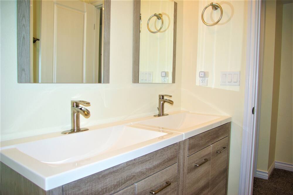 Photo of Bathroom in Swan Canyon