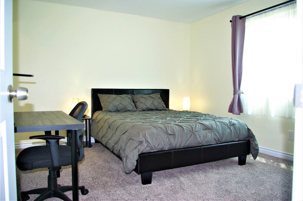 Photo of Bedroom in Swan Canyon