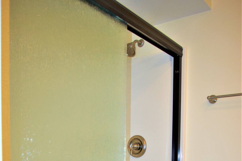 Photo of Bathroom in Swan Canyon