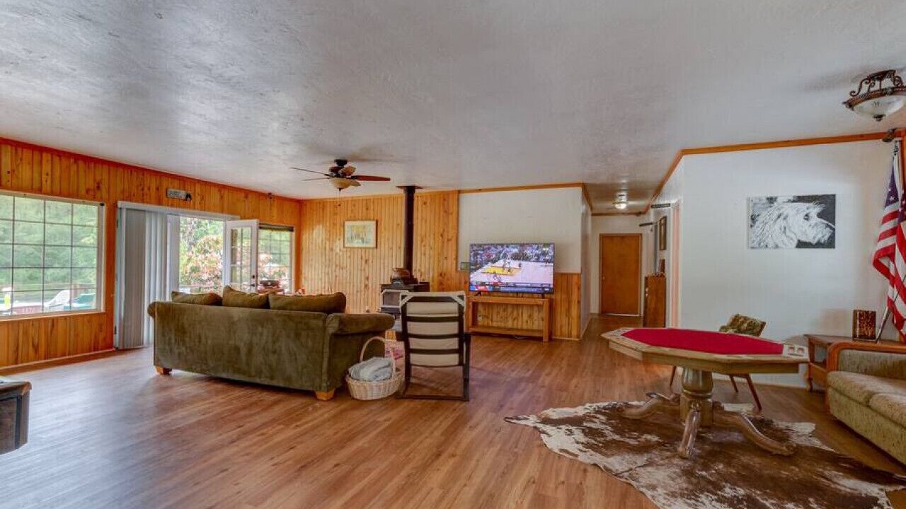 Photo of Livingroom in Oregon Coast