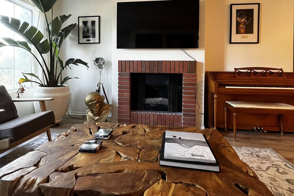 Photo of Livingroom in Lake Balboa