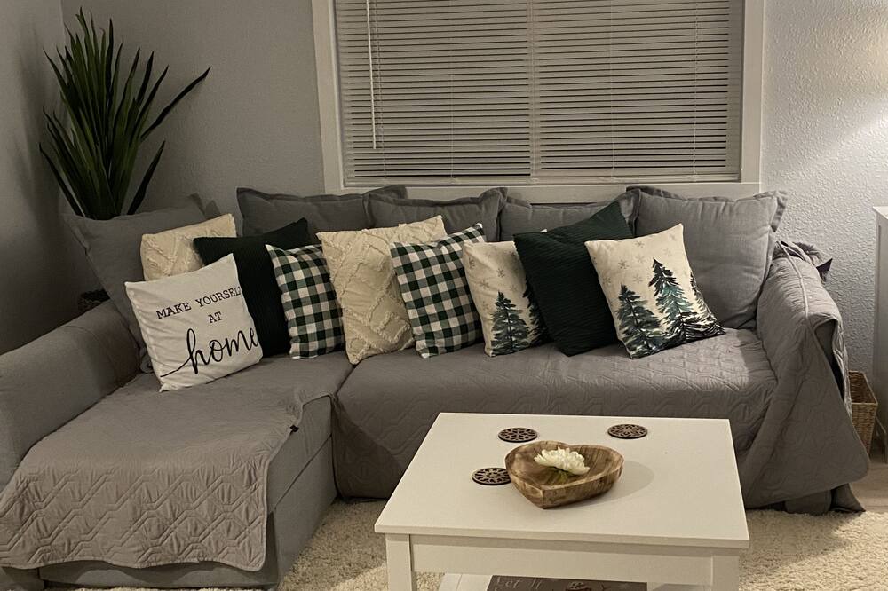 Photo of Livingroom in Sandy