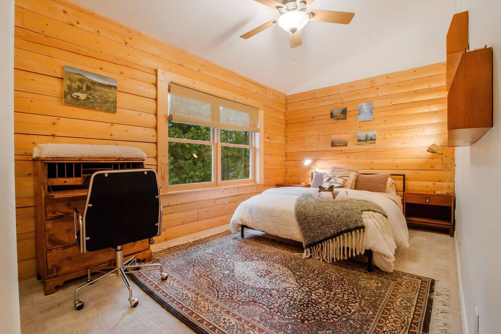 Photo of Bedroom in Mariposa