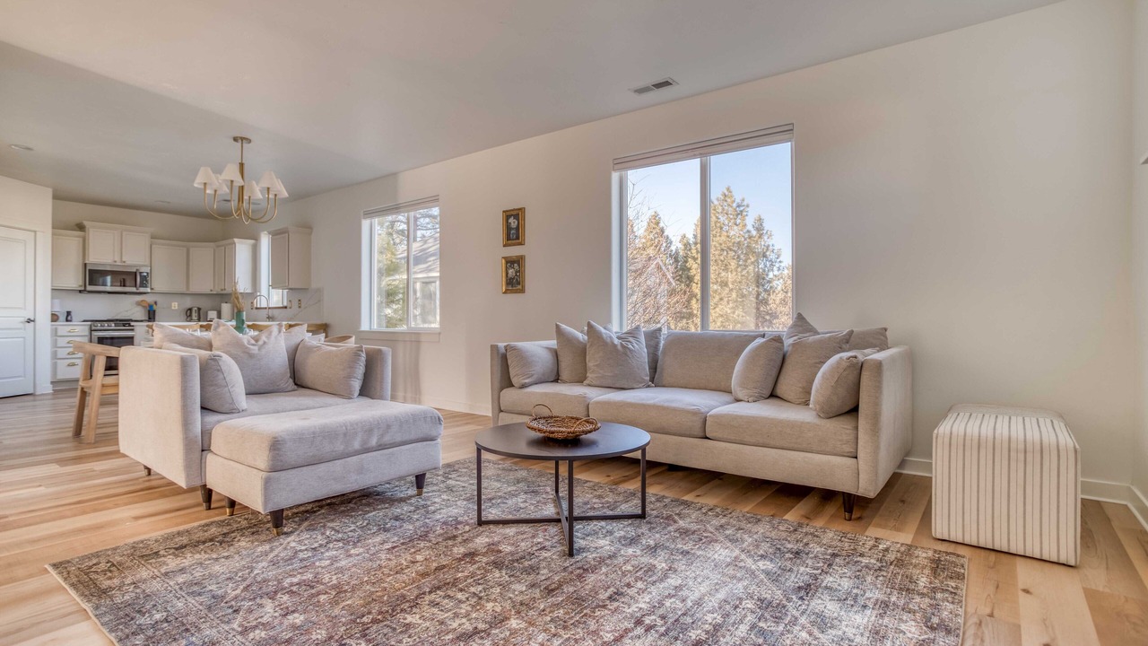 Photo of Livingroom in Southwest Bend