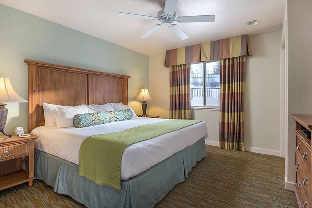 Photo of Bedroom in Round Hill Village