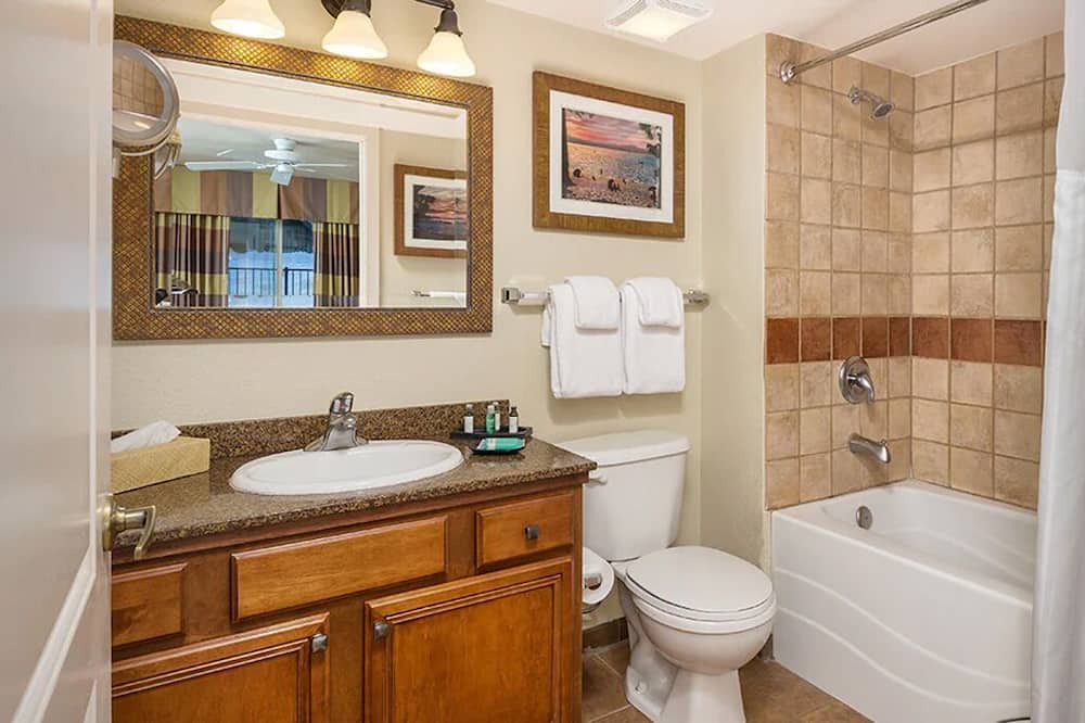 Photo of Bathroom in Round Hill Village