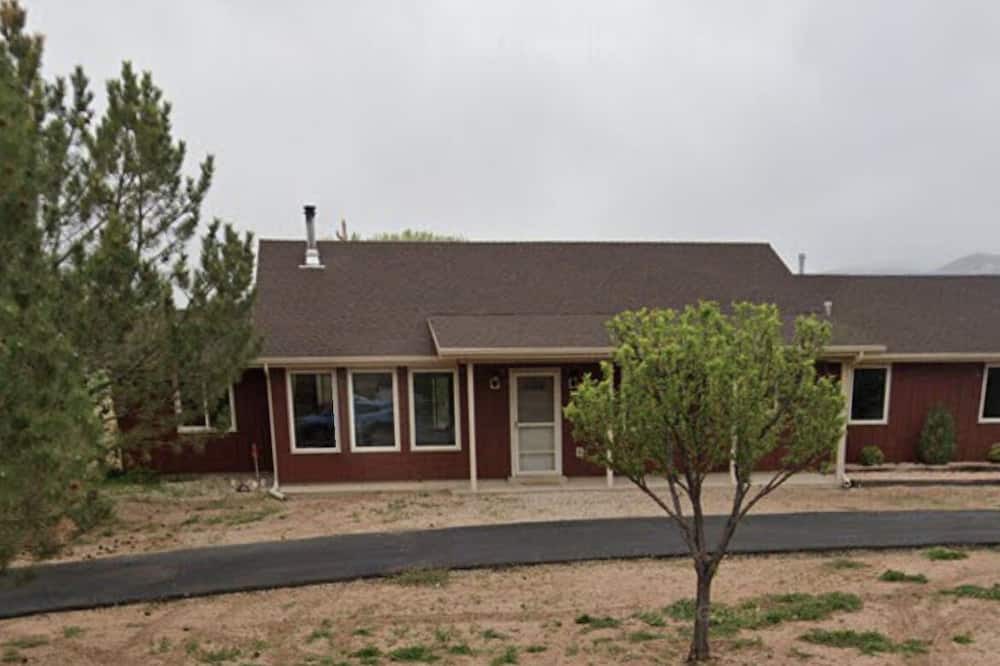 Photo of Outdoor in New Harmony