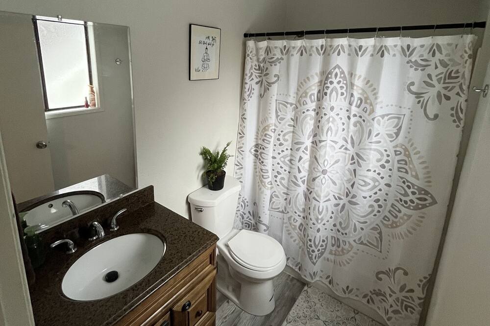 Photo of Bathroom in Susanville