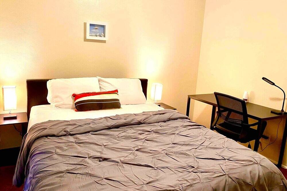 Photo of Bedroom in Mid-City