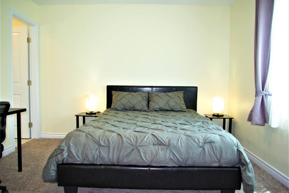 Photo of Bedroom in Swan Canyon