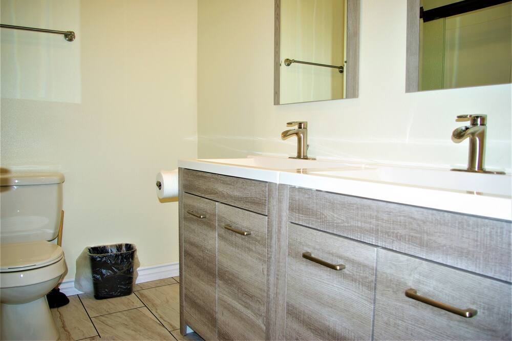 Photo of Bathroom in Swan Canyon