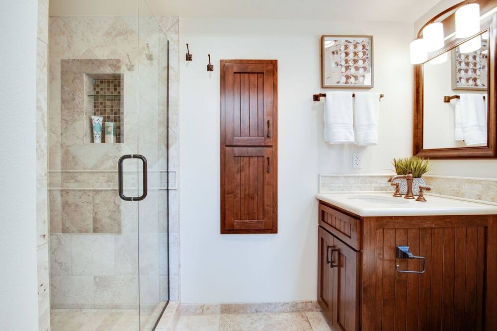 Photo of Bathroom in Tree Section