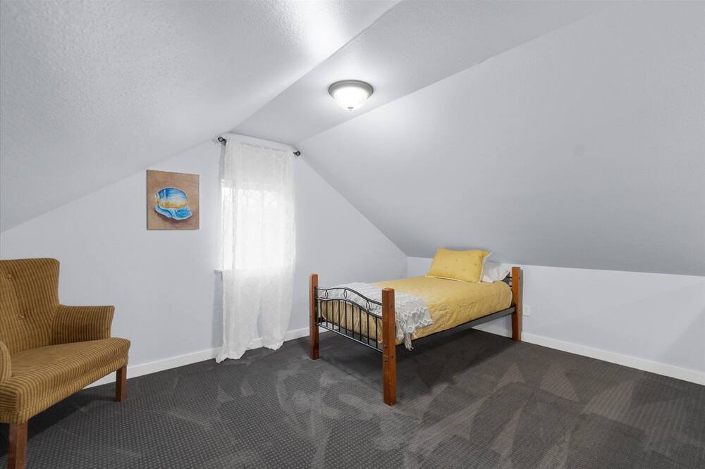 Photo of Bedroom in Seaview