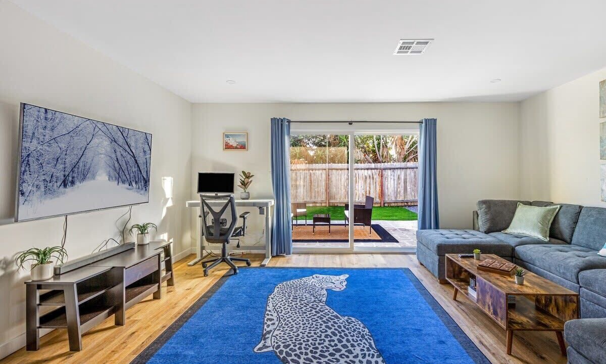 Photo of Livingroom in Oceanside