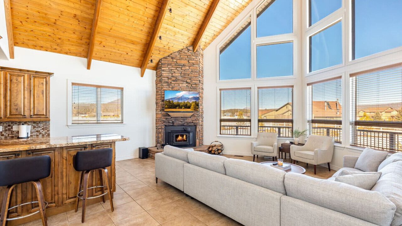 Photo of Livingroom in Baderville