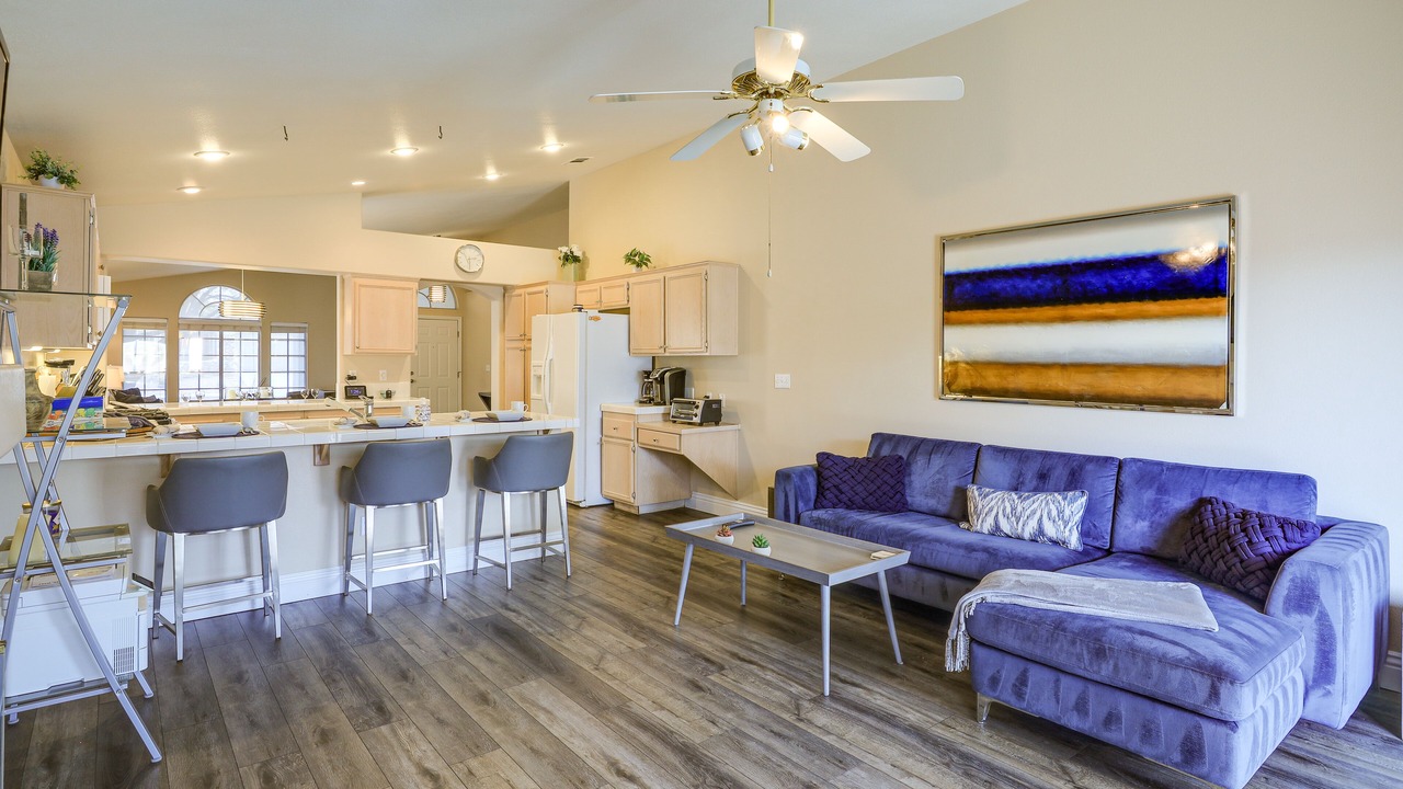 Photo of Livingroom in Canyon Gate