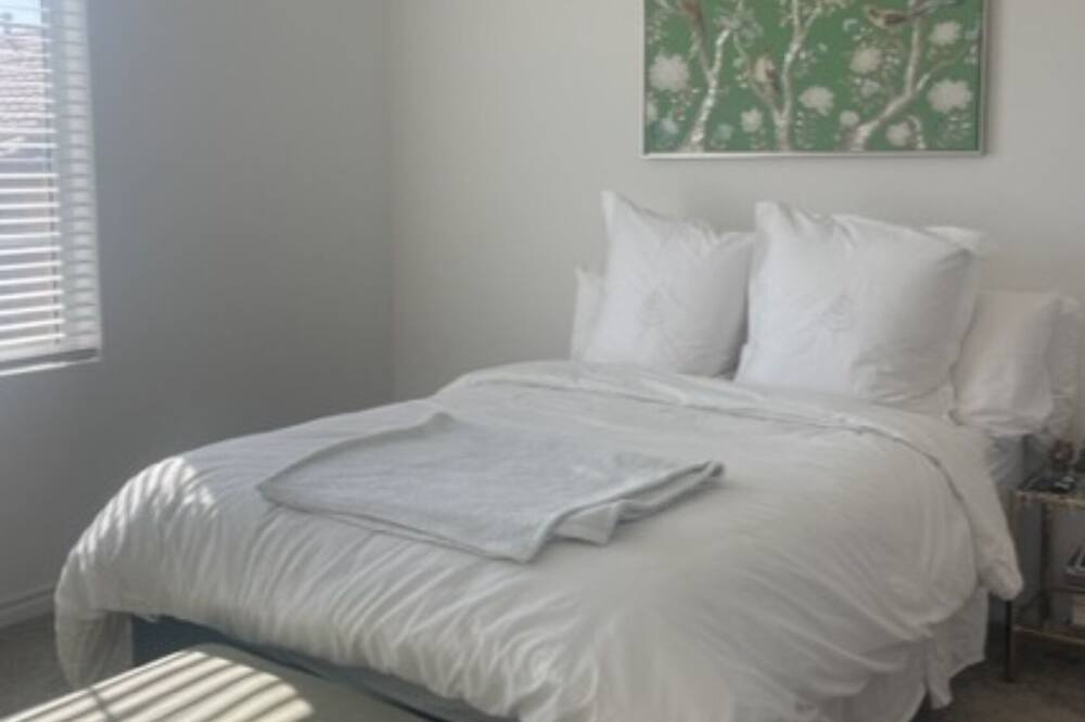 Photo of Bedroom in Enterprise