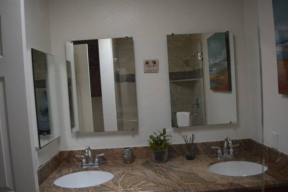 Photo of Bathroom in Rancho Penasquitos