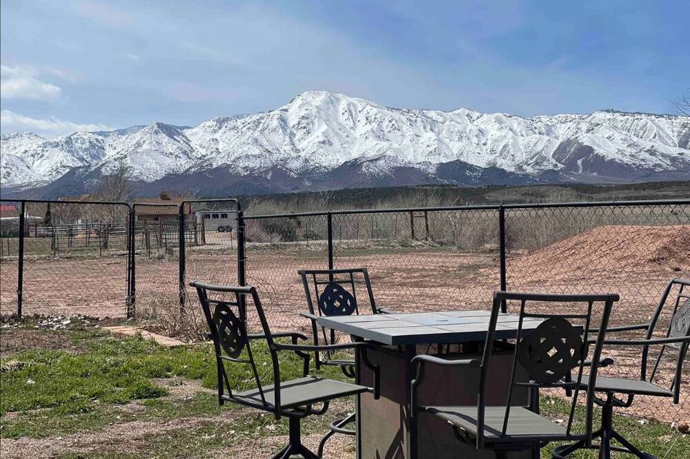 Photo of Outdoor in New Harmony