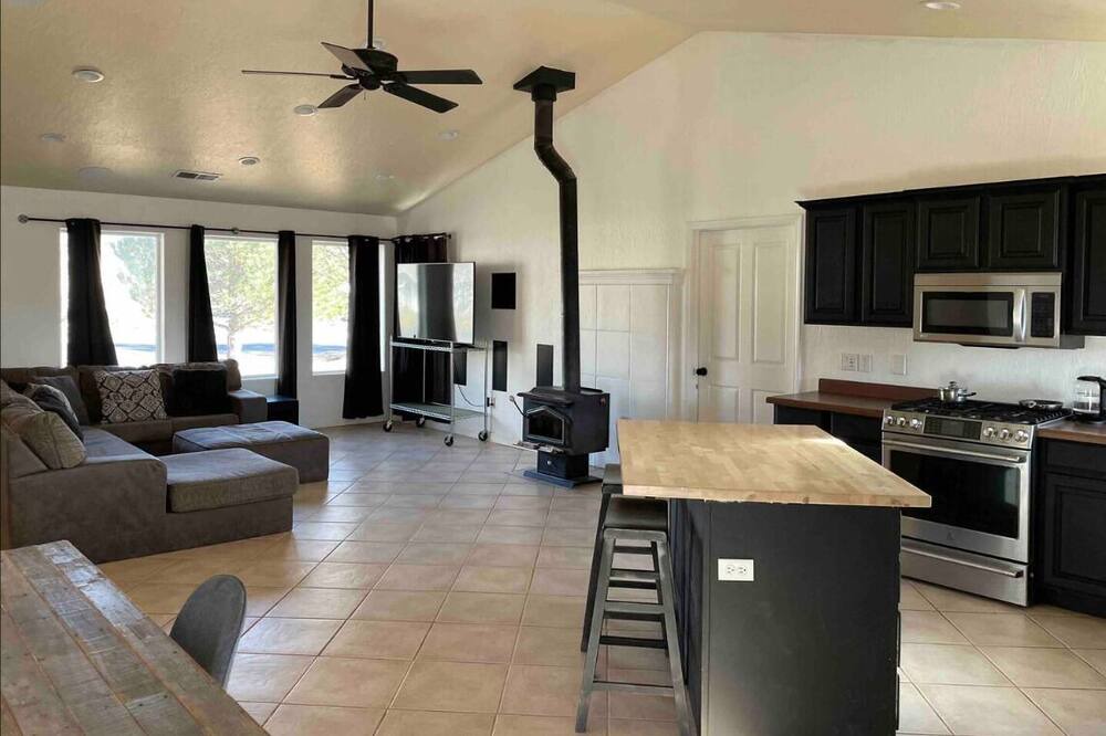 Photo of Kitchen in New Harmony