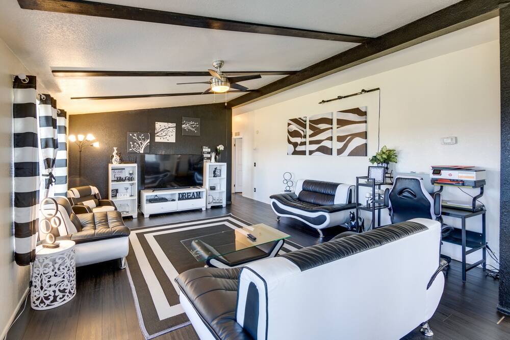 Photo of Livingroom in Red Bluff