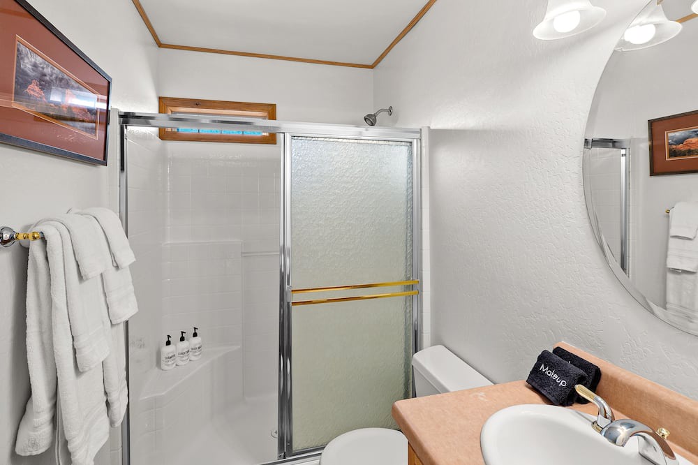Photo of Bathroom in Baderville