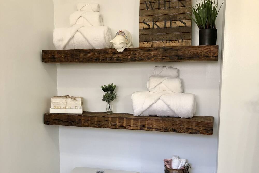 Photo of Bathroom in Kernville