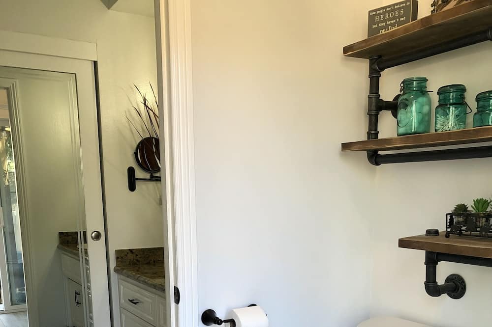 Photo of Bathroom in Kernville
