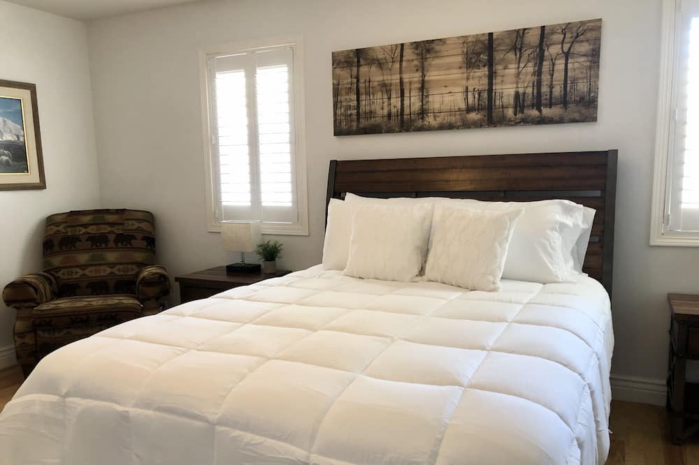 Photo of Bedroom in Kernville