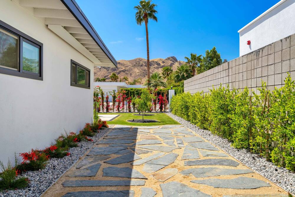 Photo of Outdoor in Araby Commons