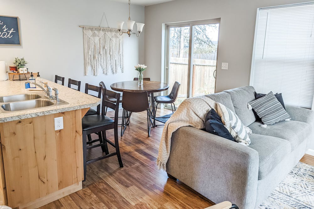 Photo of Livingroom in Philomath