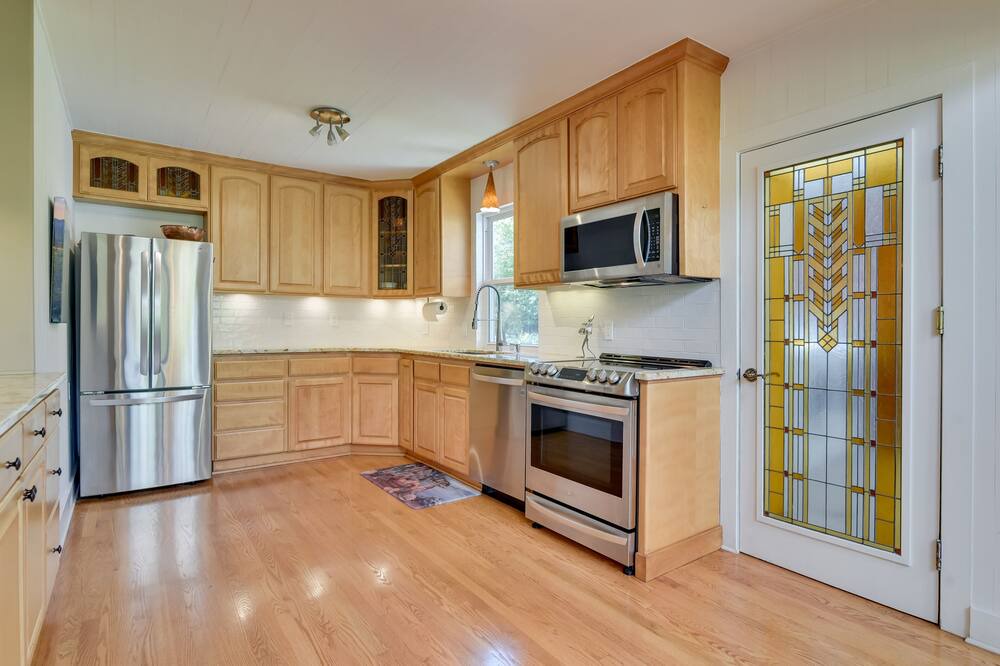Photo of Kitchen in Far West