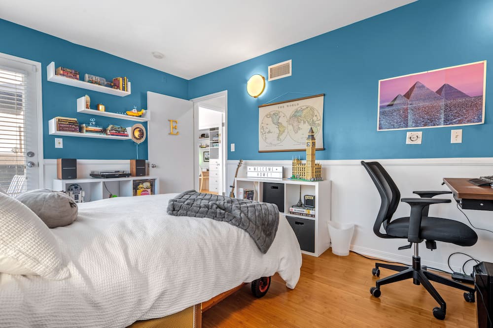 Photo of Bedroom in Mar Vista