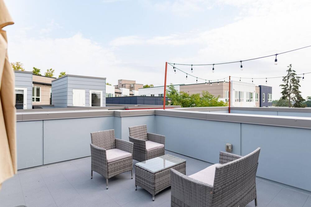 Photo of Outdoor in Crown Hill