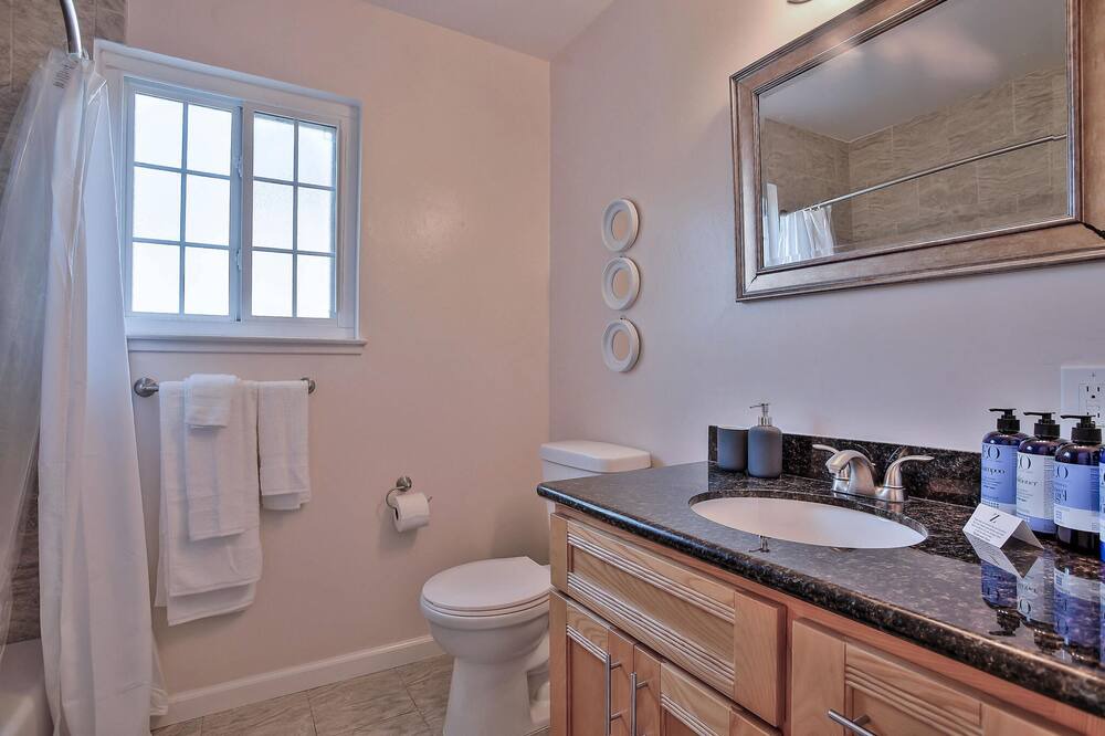 Photo of Bathroom in Sunnyvale West