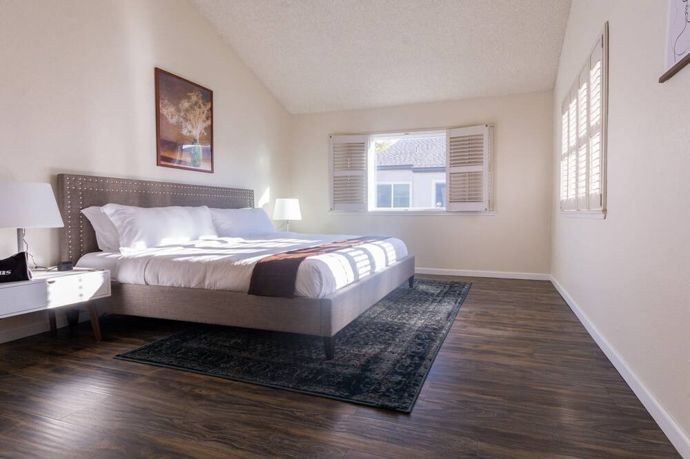Photo of Bedroom in San Tomas