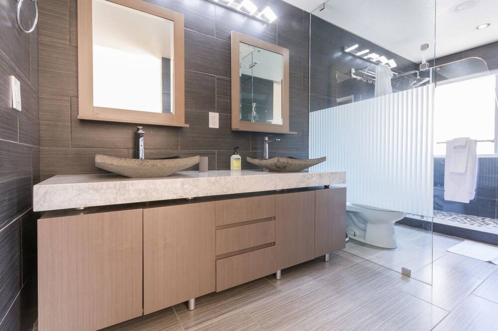 Photo of Bathroom in San Tomas