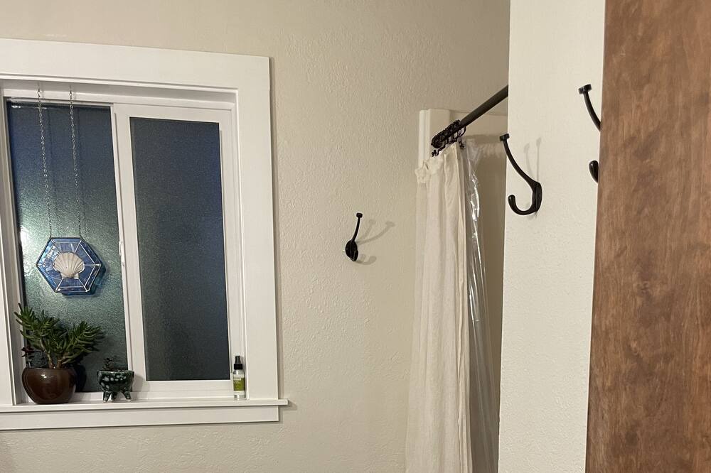 Photo of Bathroom in Silverton