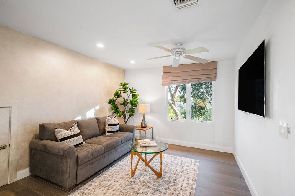 Photo of Livingroom in Bel Air