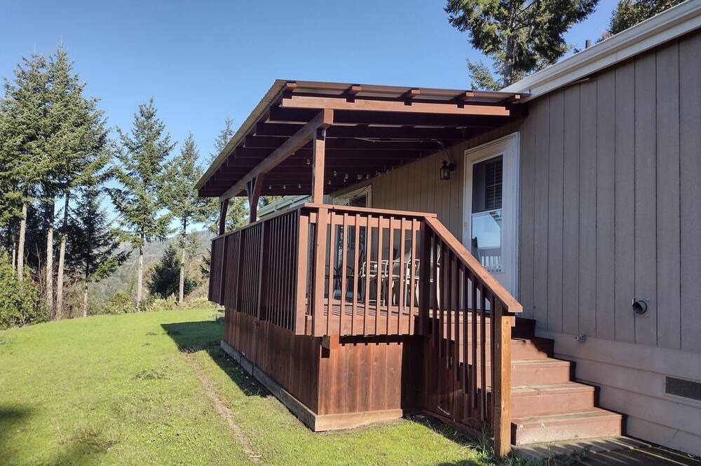 Photo of Outdoor in Benbow