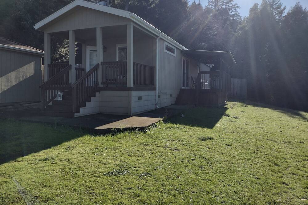 Photo of Outdoor in Benbow