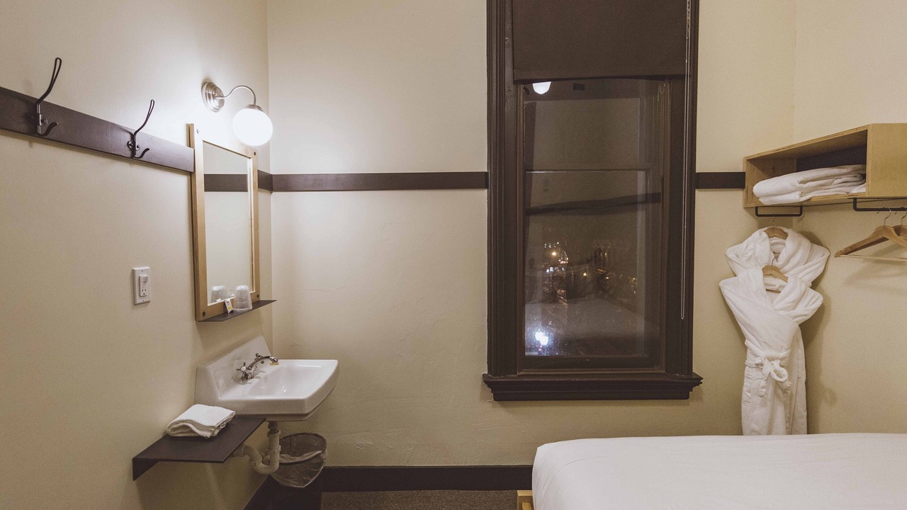 Photo of Bathroom in Old Town Chinatown